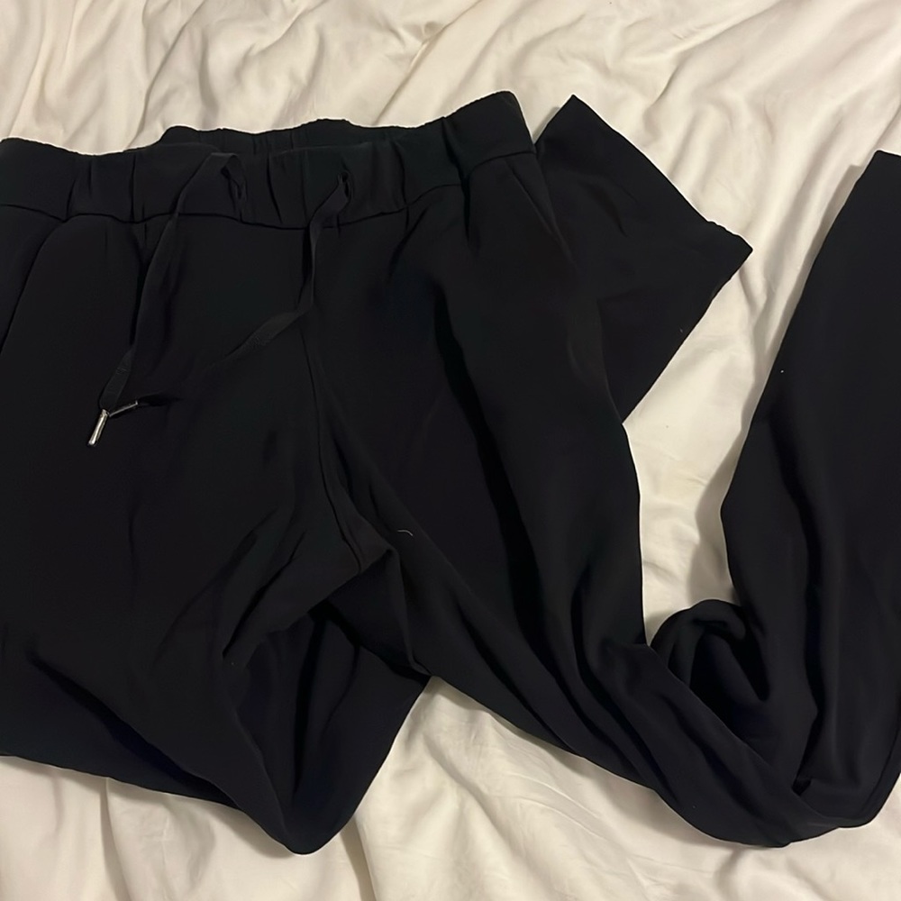 Lulu lemon on the fly 7/8 pant 27” like new size 6